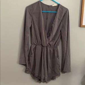 NWOT LONG SLEEVE ROMPER S